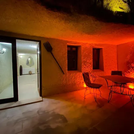 Milagre Cave Cappadocia מלון גורמה